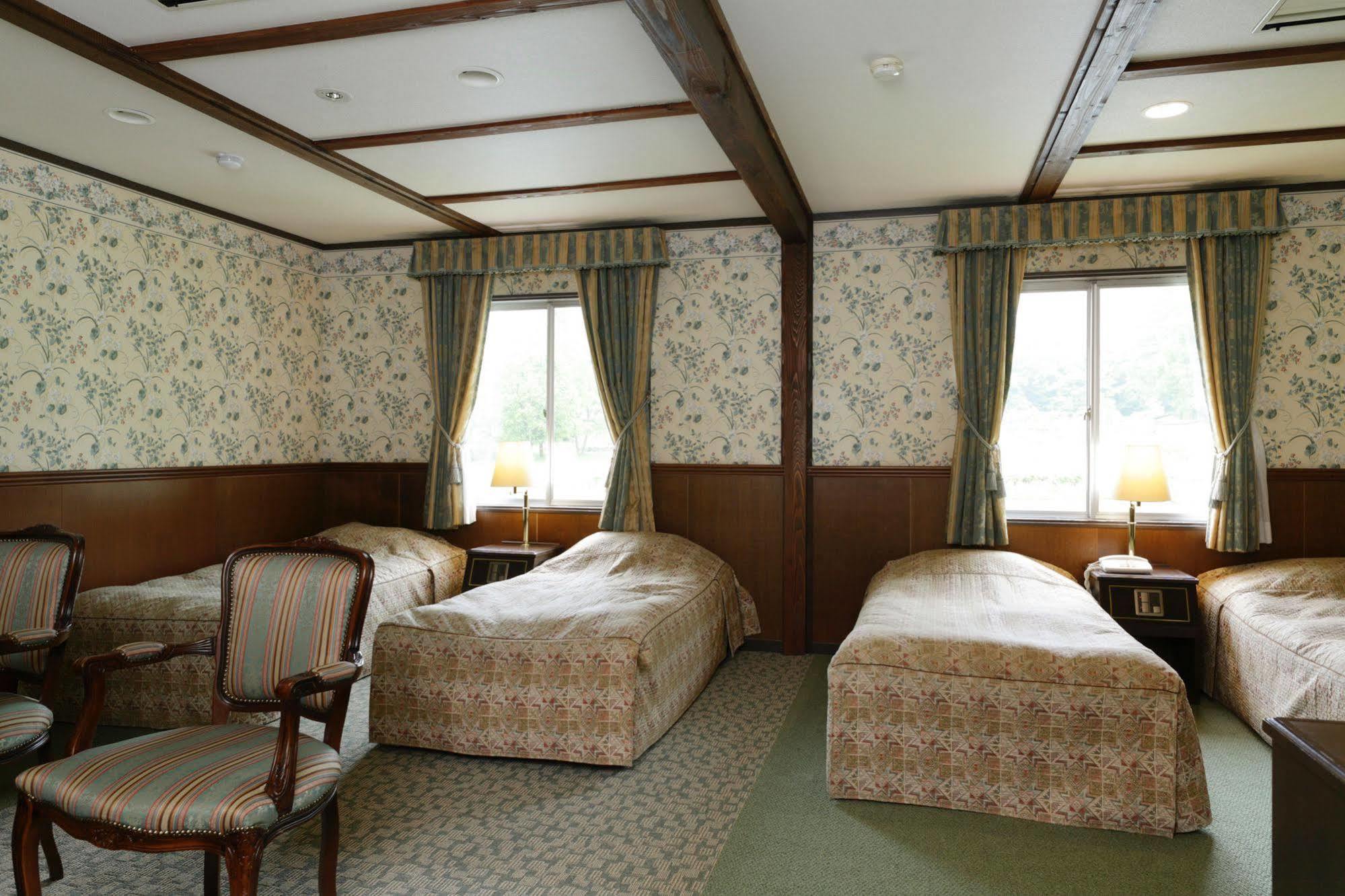 Heidihof Hotel Hakuba Extérieur photo
